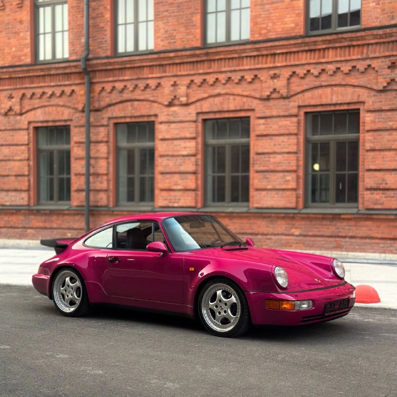 Rubystone Red 911 (964) Turbo 3.3