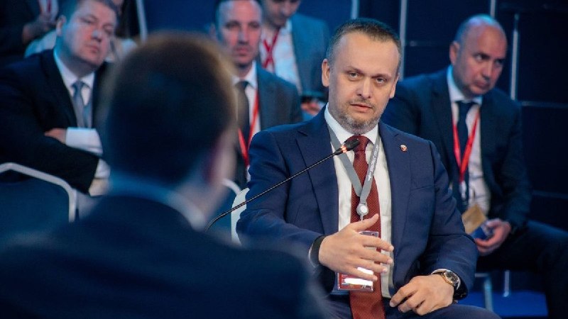 Честно говоря, это не тема для нашего канала. Тут нет ни машины, ни технологии, ни рынка, ни ремонта 1