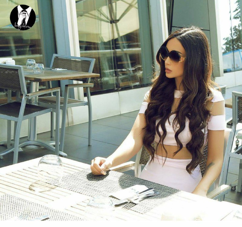 🌟💎LuXury Life💎🌟: تنها چیزی که الان می‌دونم اینه که نمی‌تونم تسلیم بشم، چون آینده‌م به "من" نیاز داره. و من تنها کسی هستم که می‌تونه بهش ک
