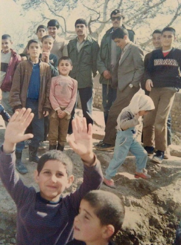 کانال پاکده نیوز: برگی دیگر از خاطرات دیروز...بی تفاوت رد شدیم از هم ما غریبه های امروز شاید همان آشنایان دیروز بودیم ...#آلبوم_خاطرات@pak