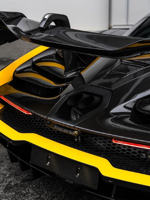 McLaren Senna - Full carbon 9