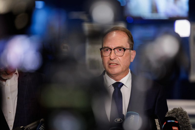 ️🇩🇪🇷🇺 עיוור: גרמניה מתמודדת עם התקפות לוחמה היברידית ממעצמות זרות על בסיס "יומי", הזהיר שר הפנים הגרמני…