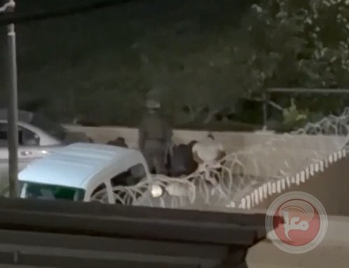 مستوطنون يعتدون على منازل شرق الخليل والاحتلال يعتقل مواطنين