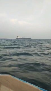 🎦 Nadaja: A criminal oil tanker caught fire in the east of the Strait of Hormuz
