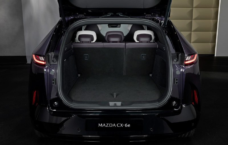 В Европе официально представили новую Mazda CX-6e 6
