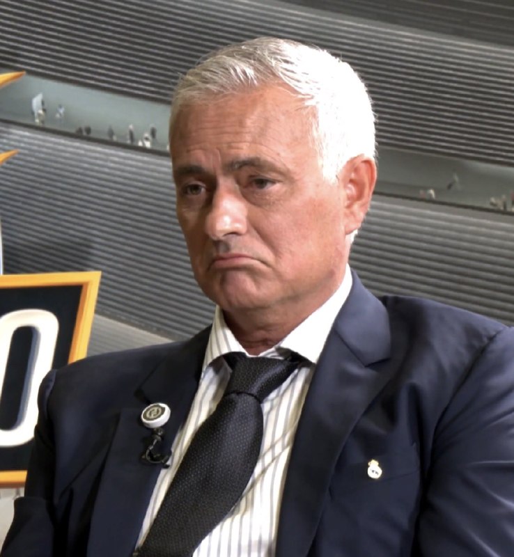 رئال ‌مادرید توییت | Real Madrid Tweet: 🟢 خلاصه کوتاهی از روز دوم مصاحبه با ژوزه مورینیو :🟢 دیومانده رو می‌خواست؛ قیمت براش مهم نبود، چیزی که براش اهمیت داشت کی
