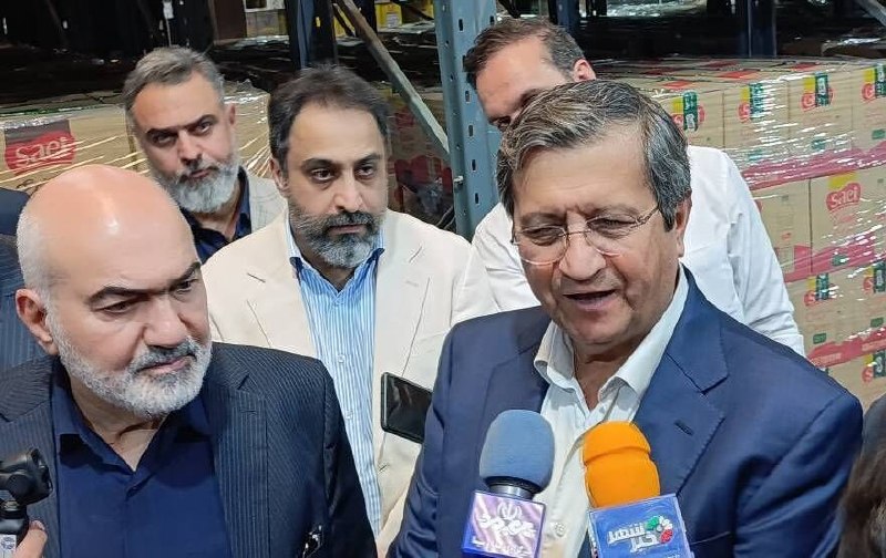 خبرگزاری ایرنا: 🔸 همتی: اجازه ایجاد مشاغل کاذب ارزی در حاشیه بازار را نخواهیم داد🔹 رئیس کل بانک مرکزی گفت: ارز را با قیمت توافقی در حاش