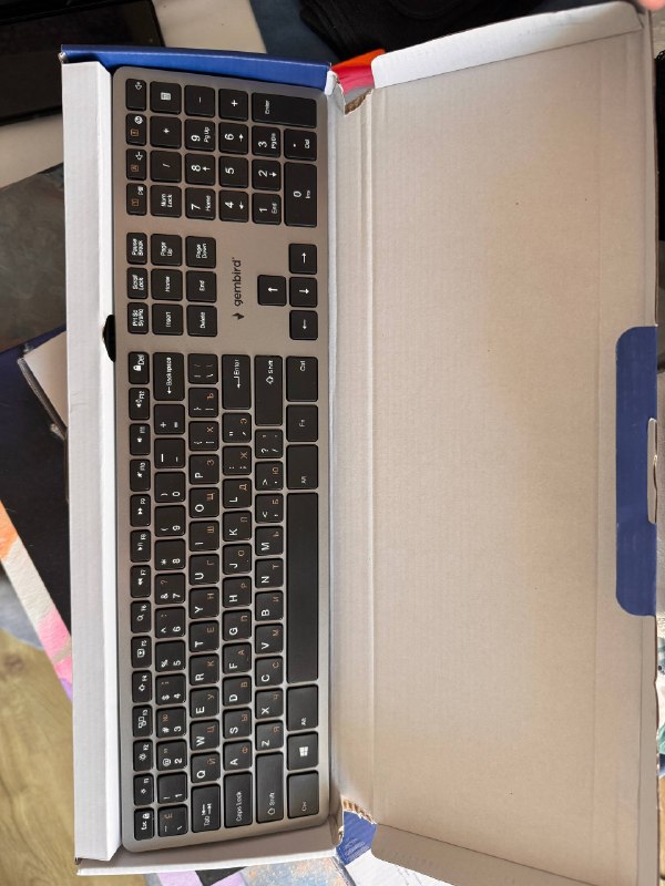 Клавиатура проводная, почти новая. Бесшумные клавиши — фото 1