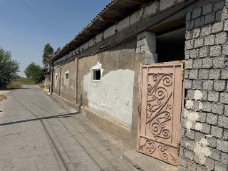 Urgent house for sale near Food City market
