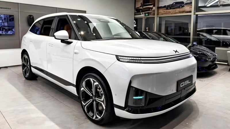 پایگاه خبری چرخان | Charkhan: 🚗 ورود نمایشگاهی Xpeng G9L به 119 نمایندگی در چین؛ جزئیات کامل ابعاد، برد باتری و پیشرانههاXpeng G9L پیش از آغاز فروش ر