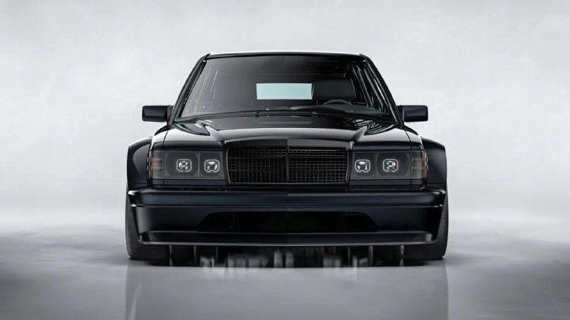 Первый экземпляр возрождённого спортивного седана Mercedes-Benz из 90-х пустят с молотка 4