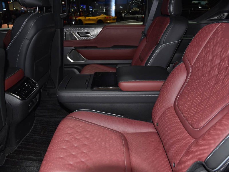 В Китае начались продажи нового Infiniti QX80 3