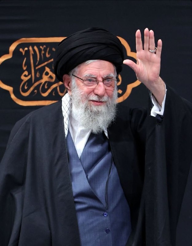טקס הלווייתו של האימאם מוג'אהיד שנהרג על ידי המנהיג העליון של מהפכת הסלאמי, האייתוללה סייד מוג'טאבי חמינאי…