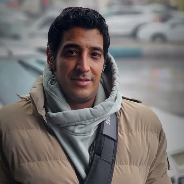اندیشیدن، تنها راه نجات: 👑 امروز روز زادروز فرزند ایران و جان فدای میهن جاویدنام #امیر_اصفهانینژاد است. شیر مردی که با هنر دستش نقش زیبایی بر پی