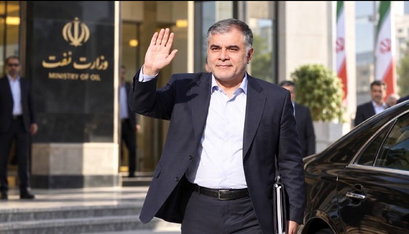 خبر رسمی: استعفای پاکنژاد پذیرفته شد؟🔹بعد از بگومگوی جنجالی پاکنژاد با رییس جمهور در جلسه هیأت دولت، شنیده شده که استعفای او از سو