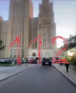 Взрыв произошел в ресторане «Balzi Rossi» рядом со сталинской высоткой на Кудринской площади в Москве.   Что известно к этому часу:   ▪️Три человека погибли, еще 15 пострадали, сообщили в МВД;  ▪️Очевидец рассказал, что на кухне ресторана взорвалось газово