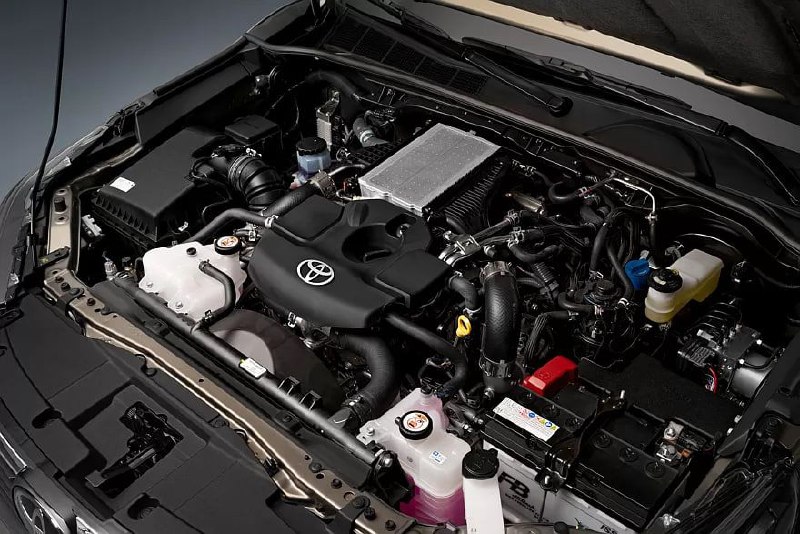 Toyota рассекретила характеристики дизельного гибрида Hilux 2