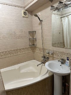 Owner. Apartment 3/6/9, 86 m2.