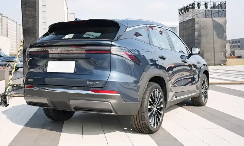 Geely провела премьеру нового Galaxy M7 2