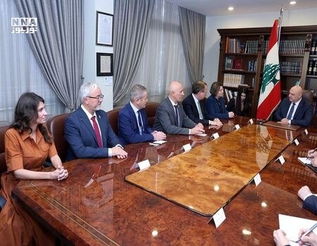 נשיא לבנון: האחדות של המוסלמים והנוצרים היא מגן ההגנה של המדינה מפני כאוס בפגישה עם משלחת מצרפת, נשיא לבנון…