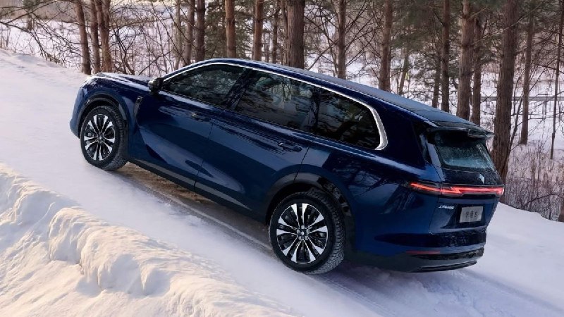 General Motors и SAIC представили 5,2-метровый флагман 🚗✨Baojun Huajing S — сам