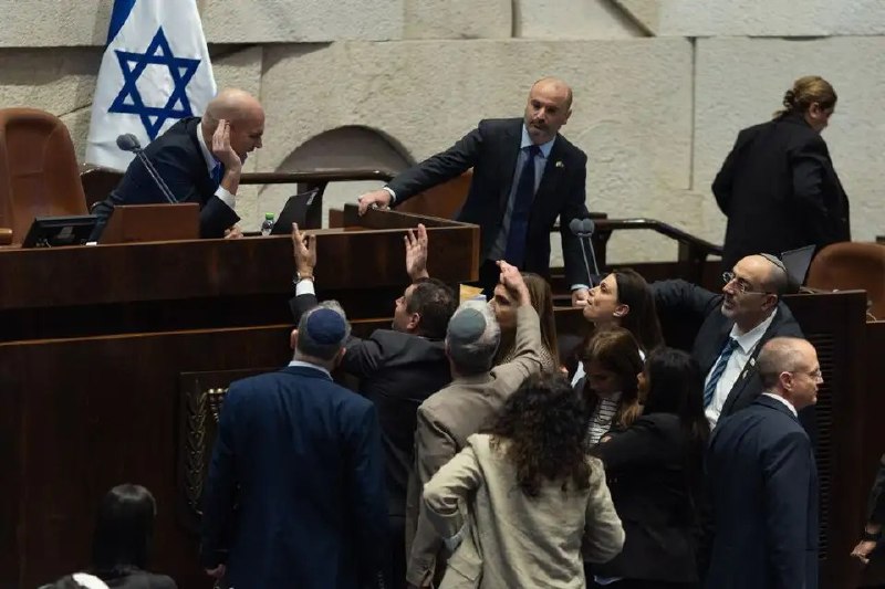 ביגוד ו"דמי כיס" יומיים: התנאים וההטבות של הח"כים - בנוסף למשכורת >> bit.ly/4p3N3Wc