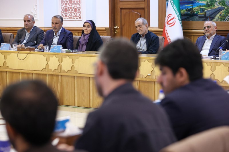 خبرگزاری ایرنا: گزارش تصویری|📸حضور رئیس جمهور در آیین افتتاح متمرکز بیش از ۱۳۰ هزار واحد مسکونی و ۱۴۸۵ پروژه وزارت راه و شهرسازی@IRNA_13