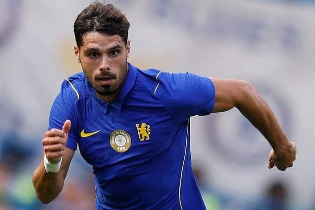 فوتبالی | Footballi.net: 🇸🇦 الهلال برای پدرو نتو جدی‌تر شد؛ پیشنهاد دستمزد هنگفت به ستاره چلسی🔵 الهلال با ارائه پیشنهادی مالی هنگفت، مذاکرات برای
