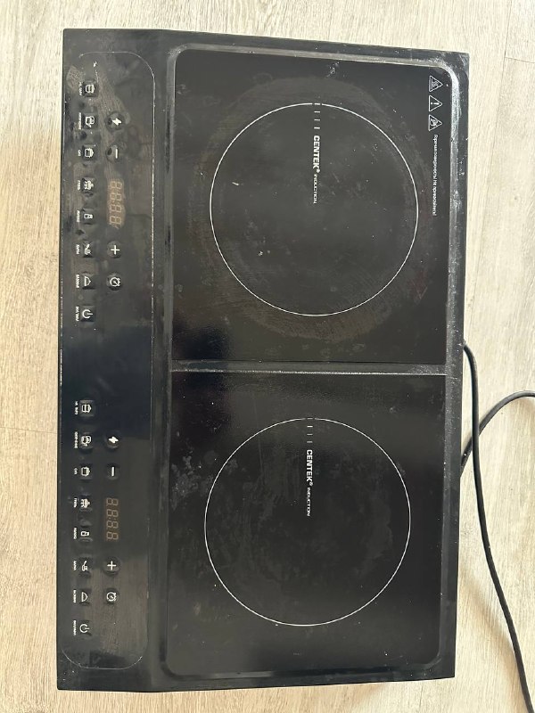 Индукционная электро плитка, работает одна конфорка, максимальная мощность конфорки 2000 ватт, 50 ла — фото 1