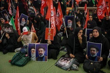 صراط نیوز | seratnews: 🟢 تصاویر| مراسم چهلم «آقای شهید ایران»🔹مراسم بزرگداشت چهلمین روز تشییع و تدفین «آقای شهید ایران» با حضور مردم و مسئولان 