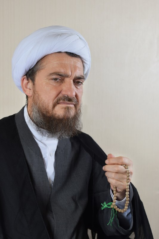 دفتر آیت الله تبریزیان: .چو بیمار از شفا سرمست گرددطبیب از فرط شادی مست گرددخدا شافی و این خود افتخاریستکه دستی با خدا همدست گردد👌 روز طبیب را خ