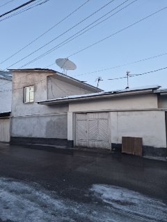 Nurafshon Sebzor 1.82 m² xovli sotiladi