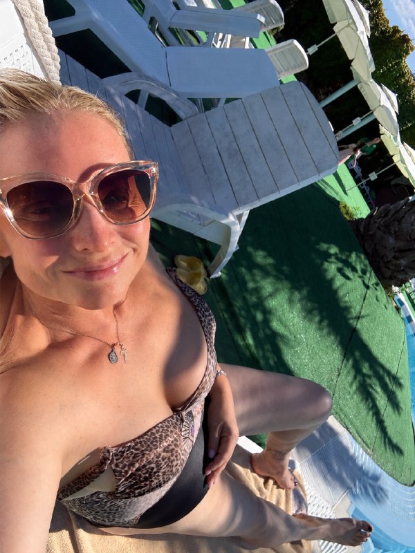 Светлана Пермякова продолжает наслаждаться своей новой фигурой.