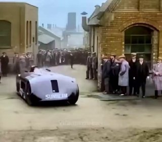 1927 Sunbeam: 1,000 HP, dual V12 engines, built to break 200 mph.Science and facts💡