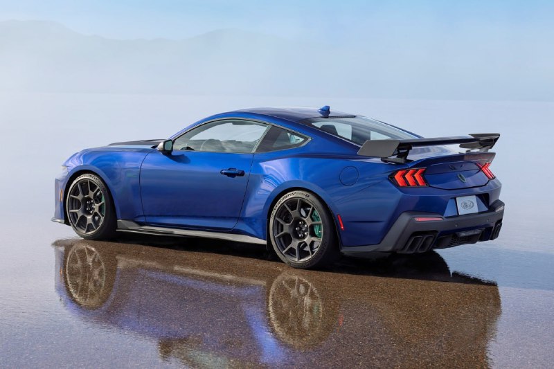 Ford представил Mustang мощностью 800 л.с. 4