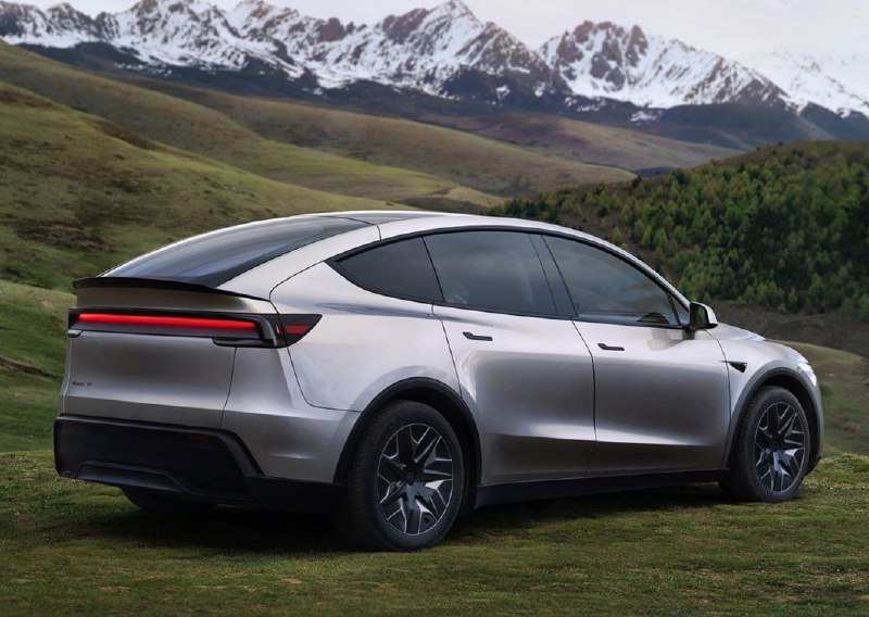 В Китае представили удлинённую Tesla Model YL 2