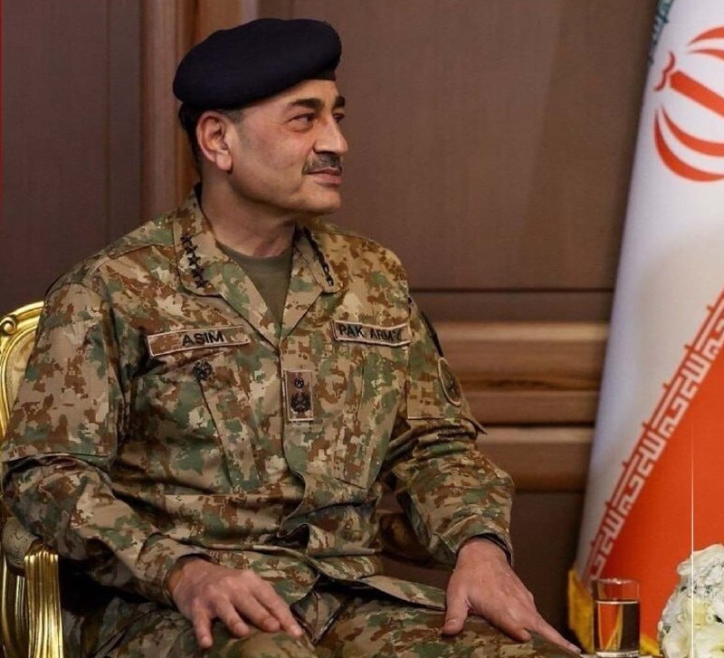 شهرآرانیوز: 💢فرمانده ارتش پاکستان دوشنبه به تهران سفر میکند 🔹اسماعیل بقائی، سخنگوی وزارت امور خارجه در گفتگو با خبرنگاران از سفر عا