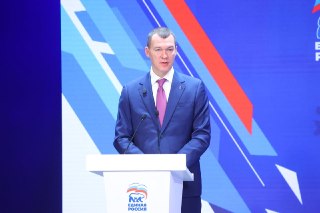 Россия будет судиться за право вернуть наших футболистов, легкоатлетов и биатлонистов на международную арену. Об этом на круглом столе заявил министр спорта Михаил Дегтярёв.С его слов, процессом будут заниматься Олимпийский комитет РФ и Минспорт. Назвал эт