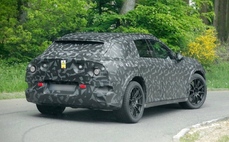 Mercedes-AMG тестирует флагманский электрокроссовер GT SUV 2