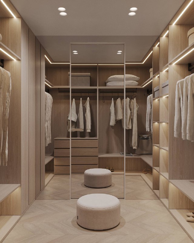 Показываем светлую, просторную и очень удобную гардеробную из проекта Открытые и закрытые зоны хранения, выдвижные ящики, отдельные секции для аксе... - изображение 1 - показываем, светлую, просторную