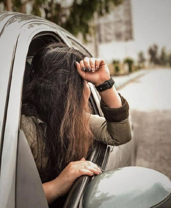 قلمدان عشــ♥️ـــق: تو که نمی دانیهر آدمیدل تنگیهای مخصوصخودش را داردو توپنهانی تریندل تنگی منی…✍🏻 #امیروجود✿⃟♥️ @GhalamdanEshgh