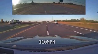 Занесло на скорости 140 миль/ч (225 км/ч)