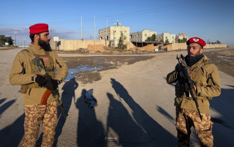 سانا تنشر صوراً تقول إنها لـ "انتشار الشرطة العسكرية" في محيط منطقة سجن الأقطان شمالي مدينة الرقة مشيرة إلى أنه جاء "تطبيقاً للاتفاق الموقع بين الدولة السورية وقوات سوريا الديمقراطية"