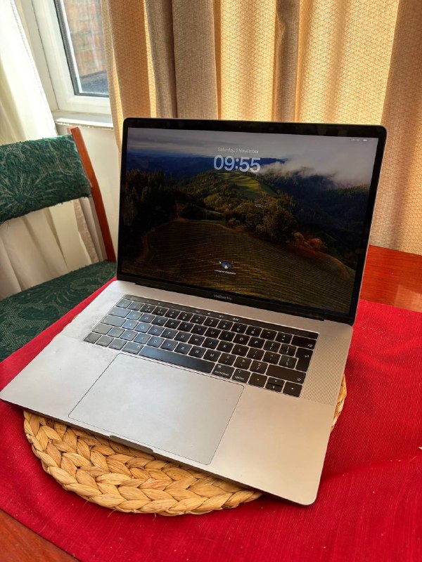 Продам MacBook Pro 2019 — фото 1