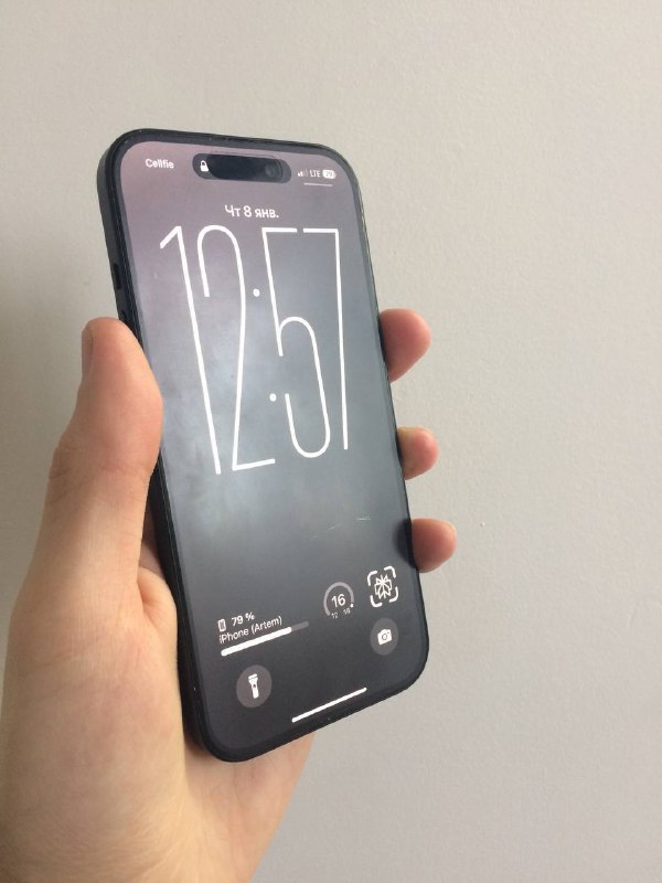 Продам Iphone 15 128gb black