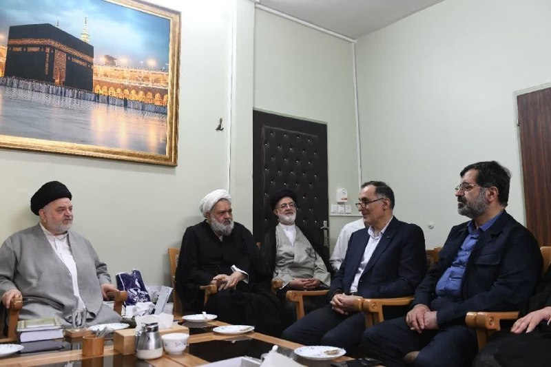 خبرگزاری حوزه: 🔹تقدیر نماینده آیتالله العظمی سیستانی از استمرار خدمات عمومی در جنگ تحمیلی سومدر دیدار حجتالاسلام والمسلمین شهرستانی و