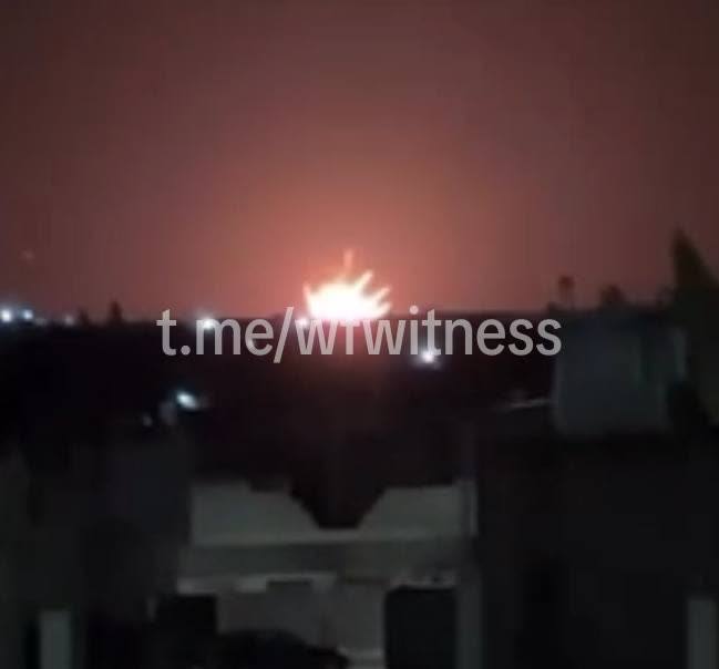️🇮🇷🇺🇸🇯🇴 תמונה המציגה את הרגע שבו טיל בליסטי איראני פגע בבסיס האוויר הירדני.
