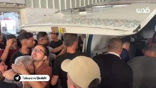 פרידה כואבת מנפגעי הטבח במחנה נוסייראת ברצועת עזה, שם קמו 8 פלסטינים במזל"ט הפצצה ישראלי לקבוצת פלסטינים במ…