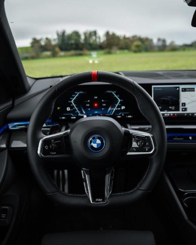 BMW i5 M60 6