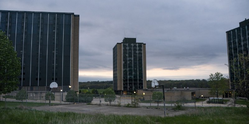 America’s College Towns Go From Boom to Bust